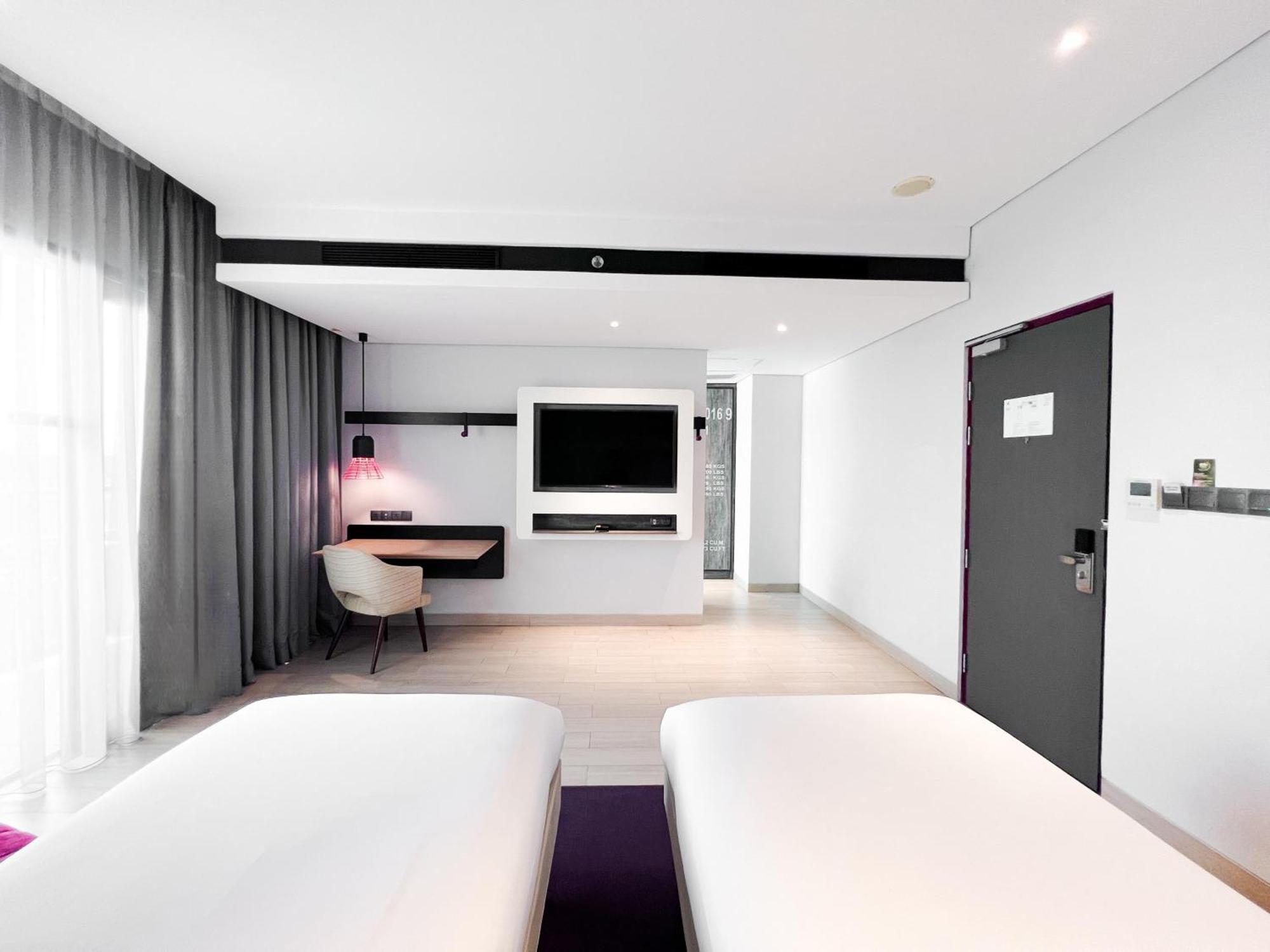 Ibis Styles Batam Nagoya Hotell Eksteriør bilde