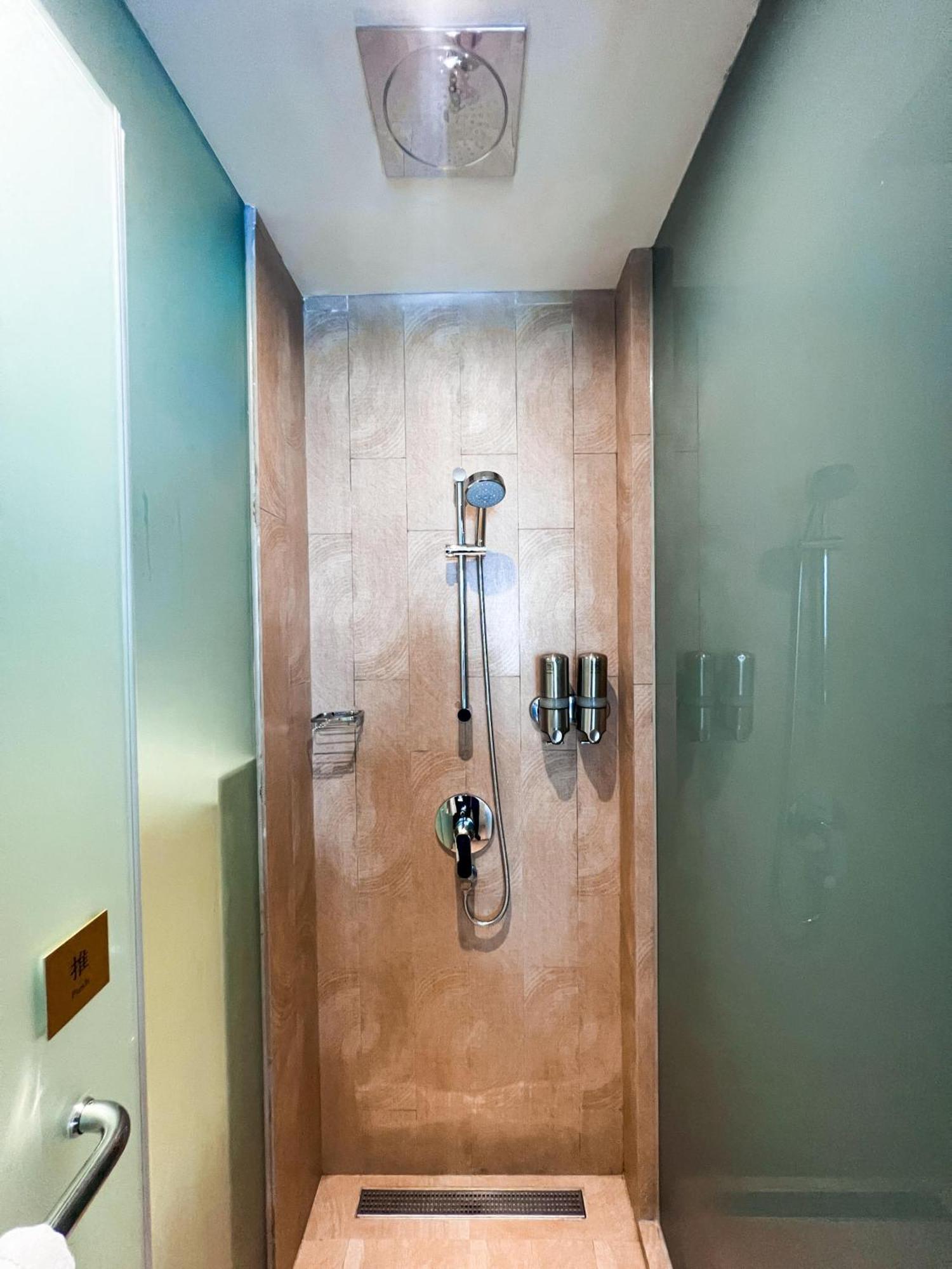 Ibis Styles Batam Nagoya Hotell Eksteriør bilde